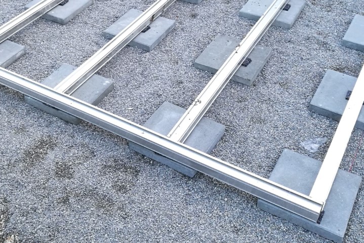 Aluminium Unterkonstruktion in blank